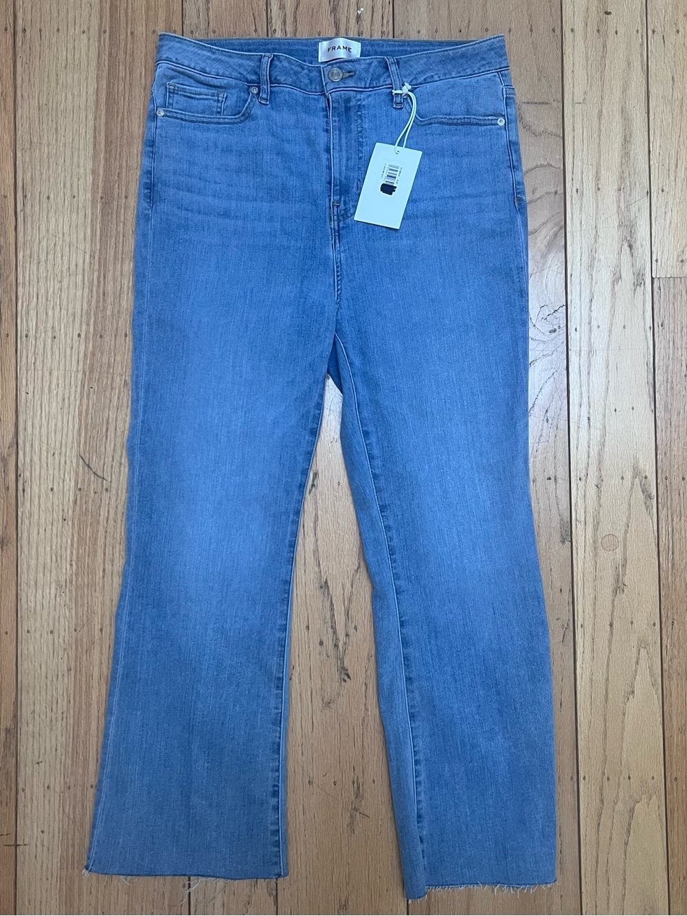 FRAME Le Crop Mini Boot Raw Hem Jeans Size 31 NWT Light Wash Denim